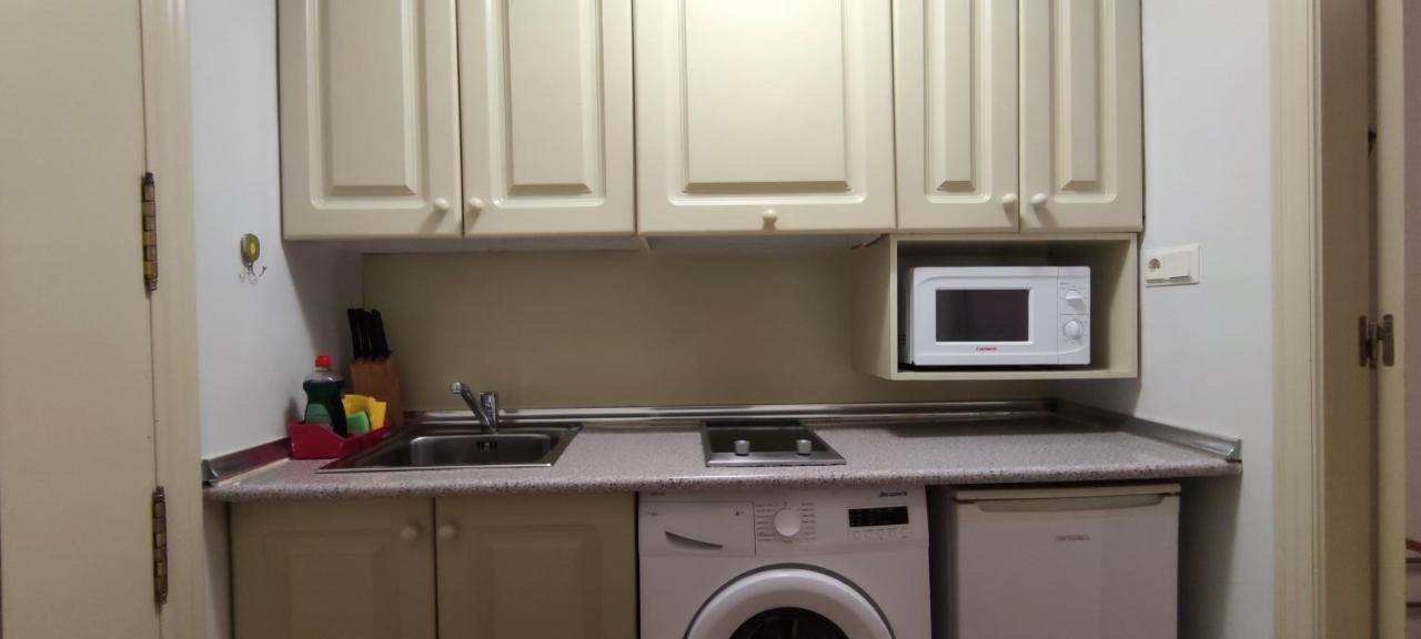 Apartamentos Serrallo, Parking Gratuito Y Cocina, Alhambra Y Playa グラナダ エクステリア 写真